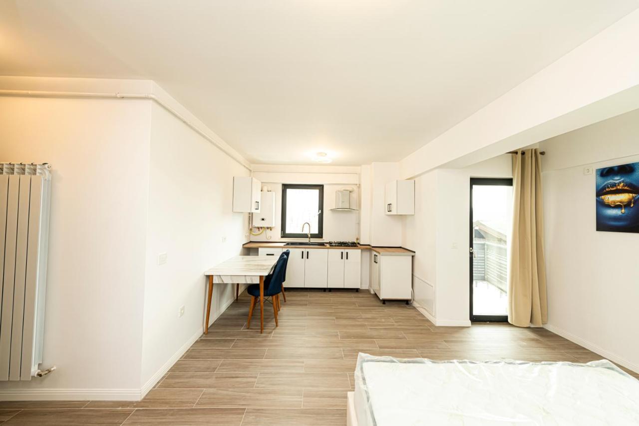 Apart Hotel Fusion Tower Iasi Eksteriør bilde