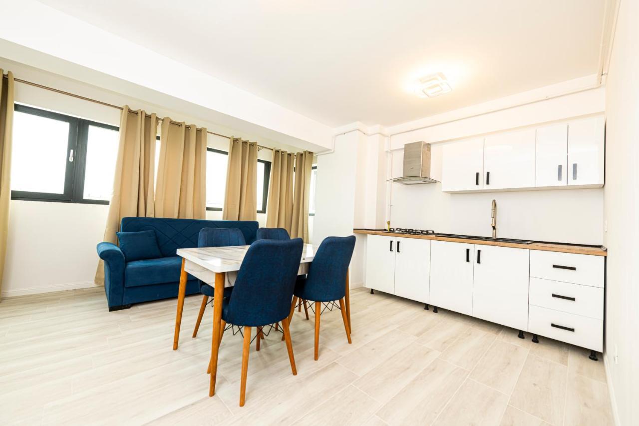 Apart Hotel Fusion Tower Iasi Eksteriør bilde