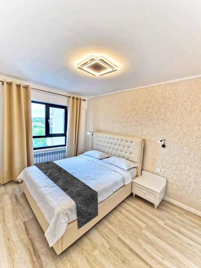 Apart Hotel Fusion Tower Iasi Eksteriør bilde